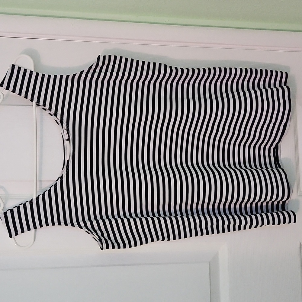 Chico's Striped Tank Top. Size 2 (L/12)